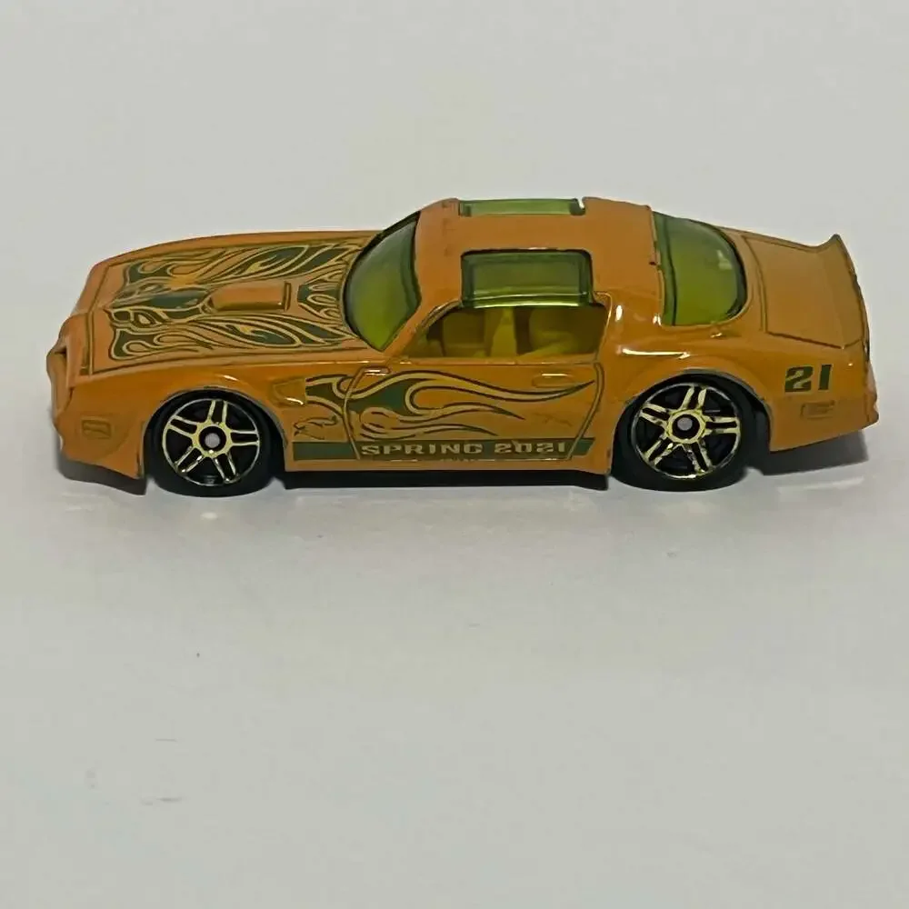 Hot Wheels 2021 Spring Series 5/5 '77 Pontiac Firebird T/A Die-Cast Car